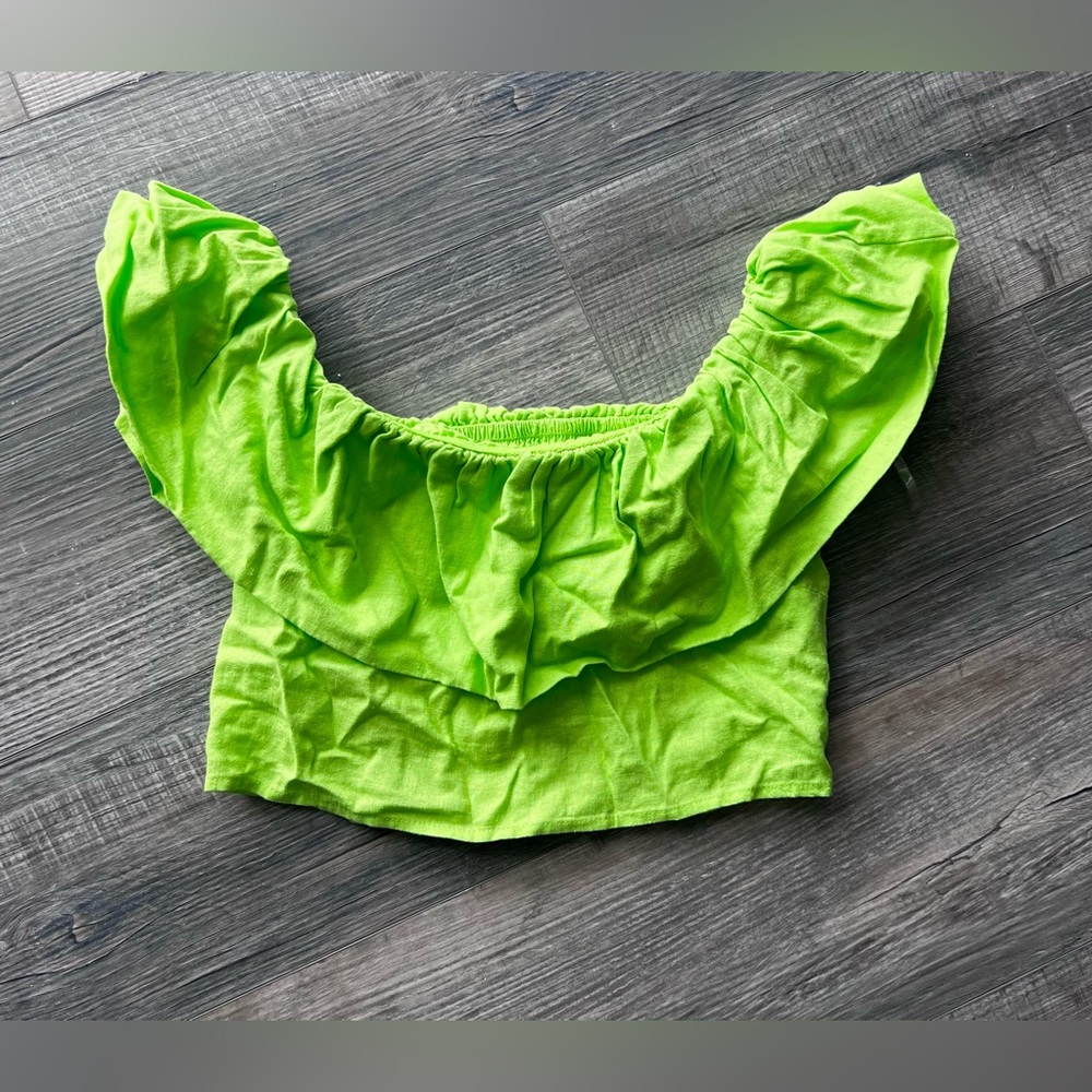 A new day lime green crop top. NWT Size Medium